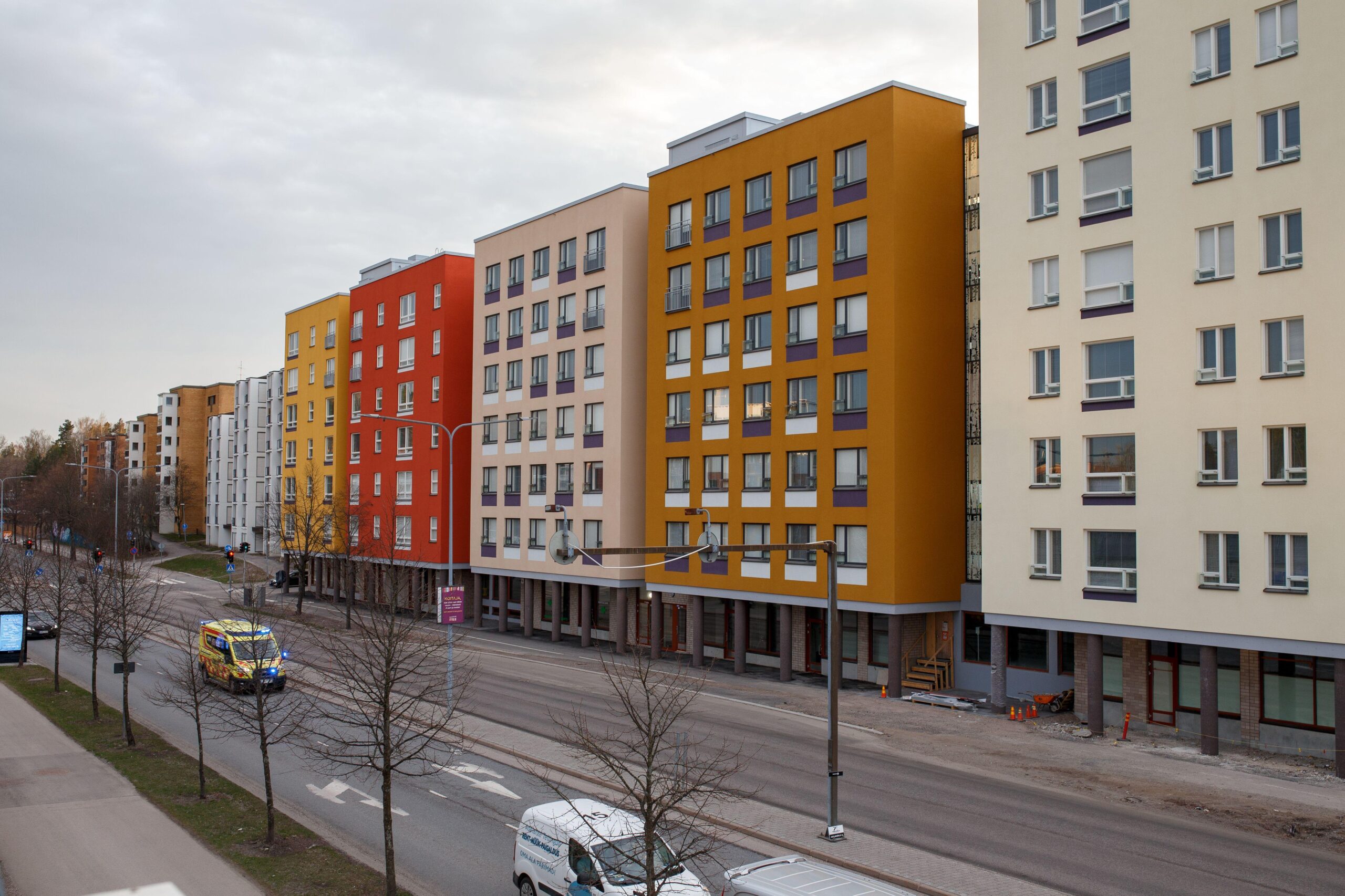 New apartment buildings by Asolanväylä in Koivukylä, Vantaa, 2022 May