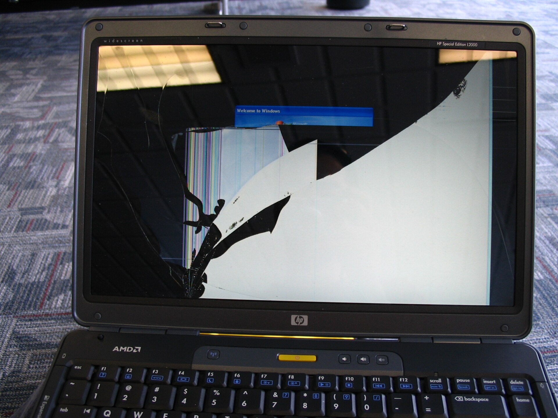 broken Hewlett-Packard laptop computer