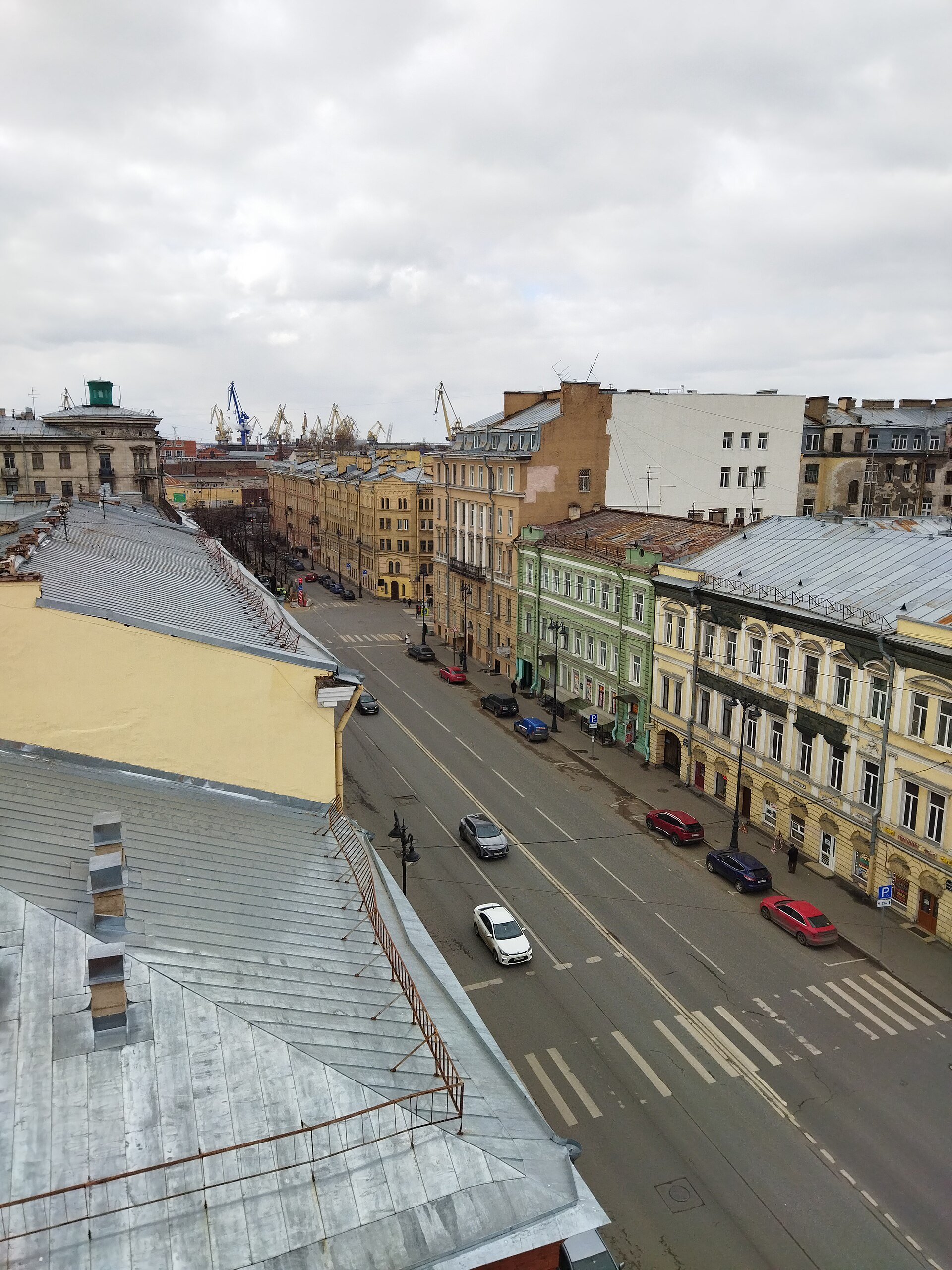 Roof of church servants' house photographed from the bell tower of St. John's Church: Dekabristov (Decembrist) Street, 54А, Admiralteysky District, Saint Petersburg